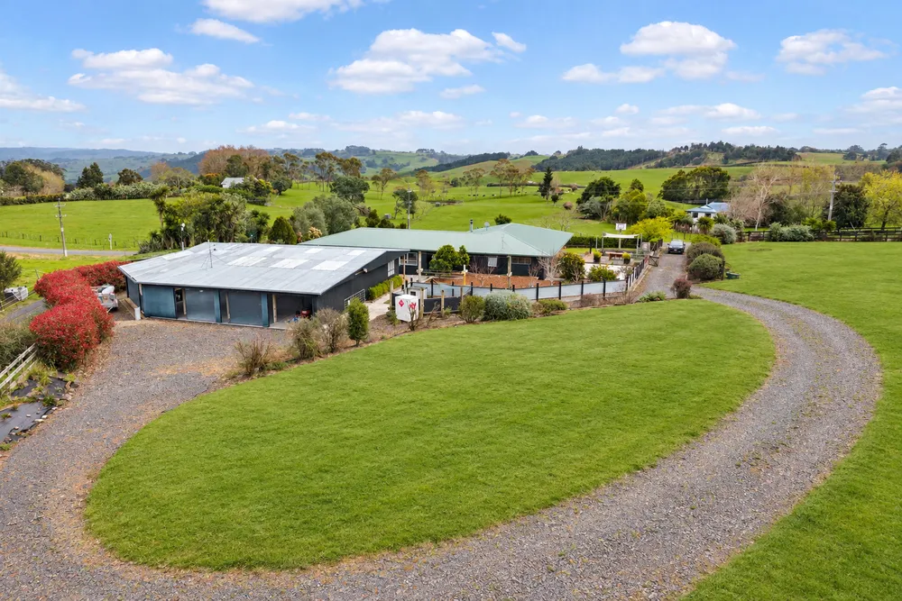 Photos of 17 Brewster Road