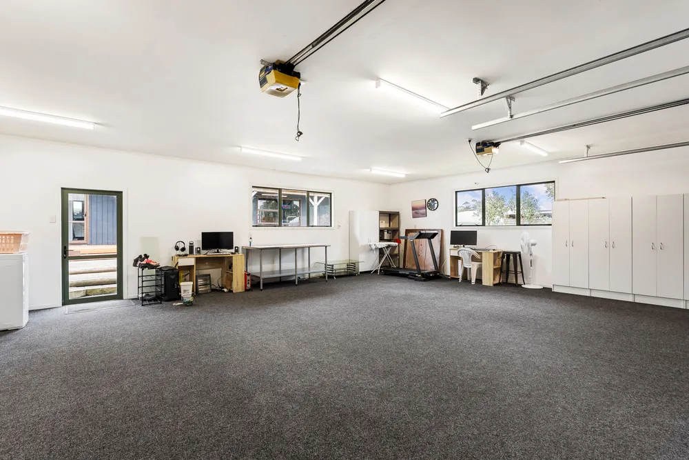 Photos of 17 Brewster Road