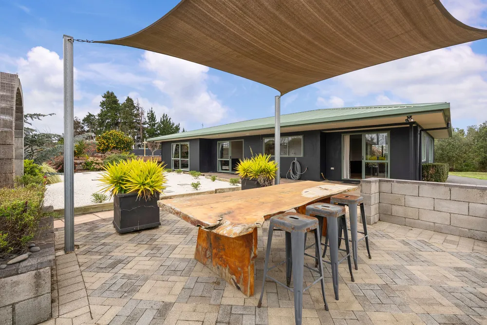 Photos of 17 Brewster Road