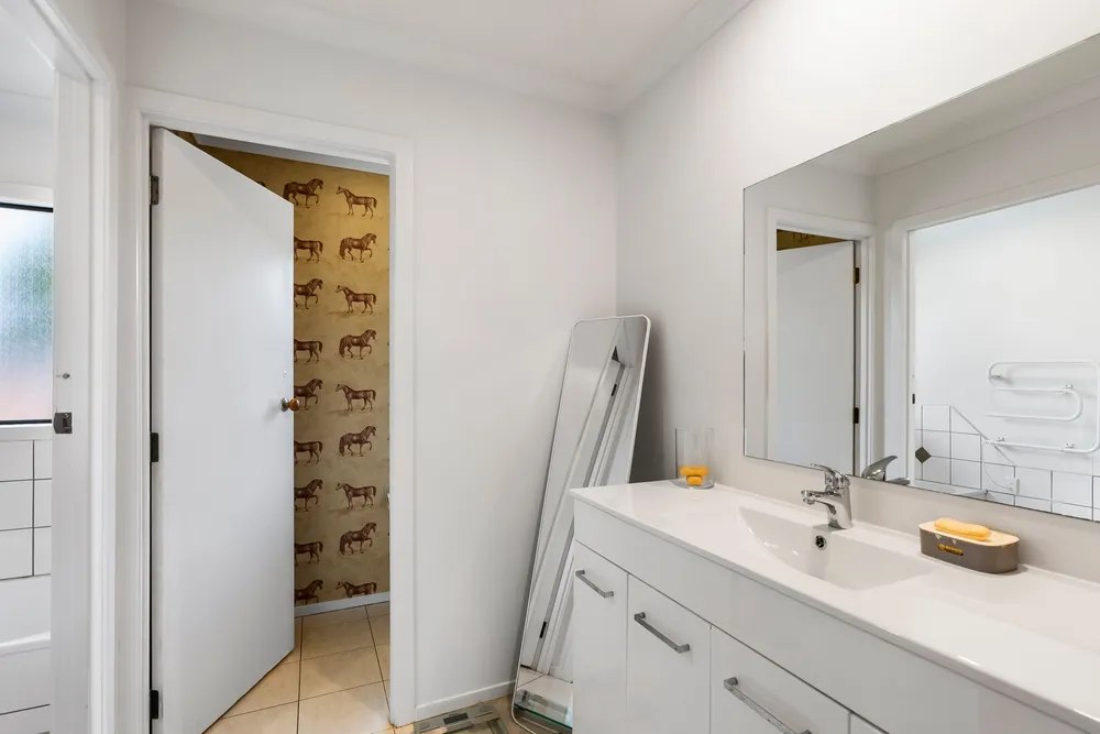 Photos of 17 Brewster Road