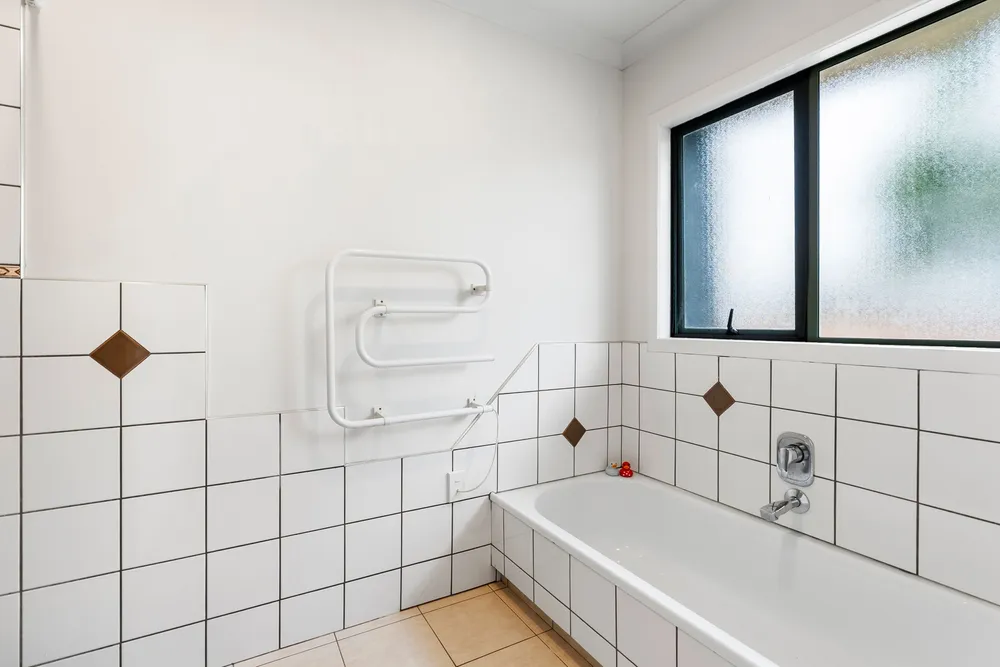 Photos of 17 Brewster Road