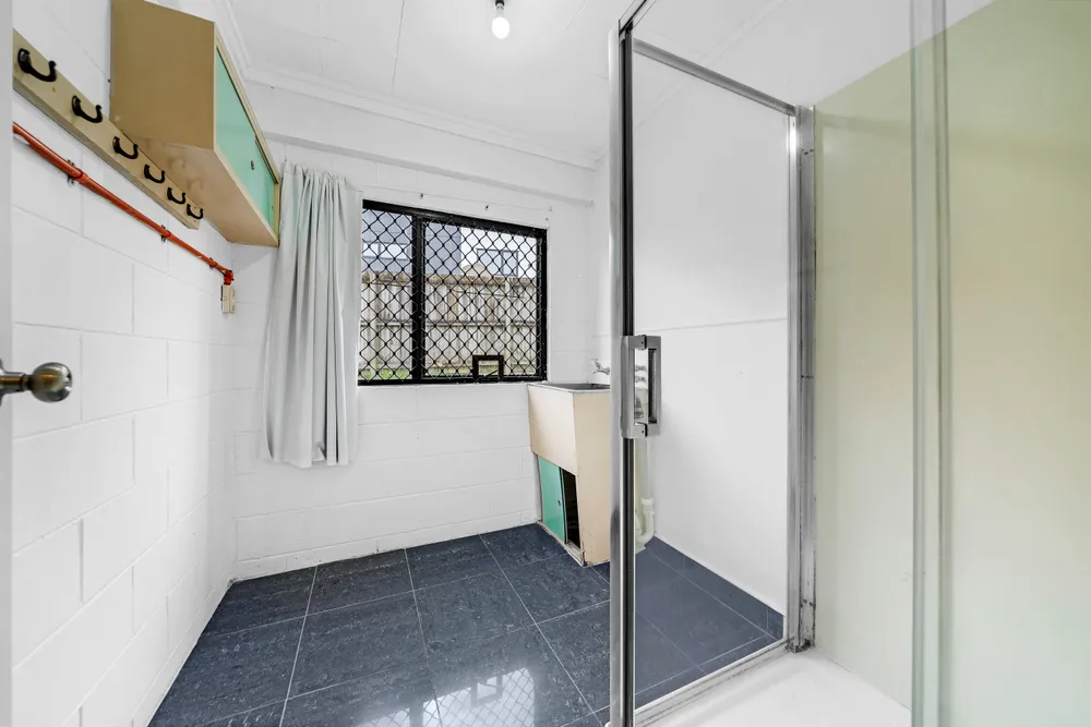 Photos of 73 Pah Road