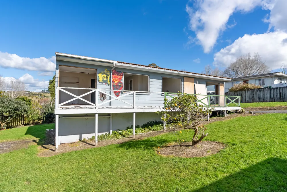 Photos of 127 Smeaton Drive