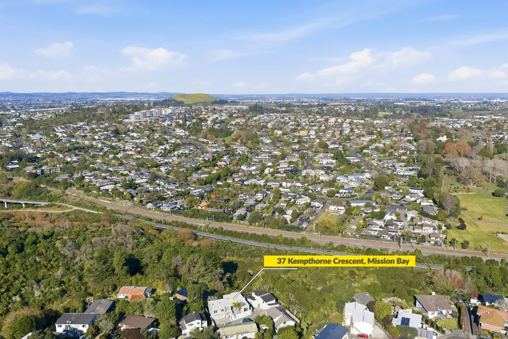 Photos of 37 Kempthorne