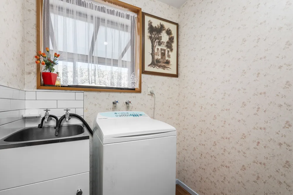 Photos of 200 Williams Street