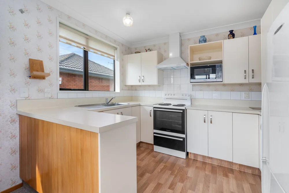 Photos of 200 Williams Street
