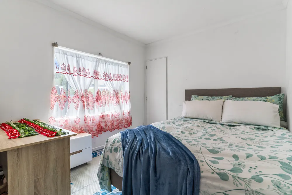 Photos of 114 Alfriston Road