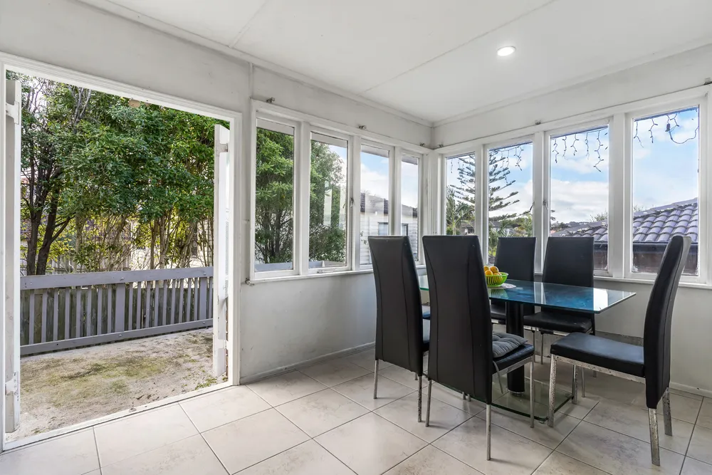 Photos of 114 Alfriston Road
