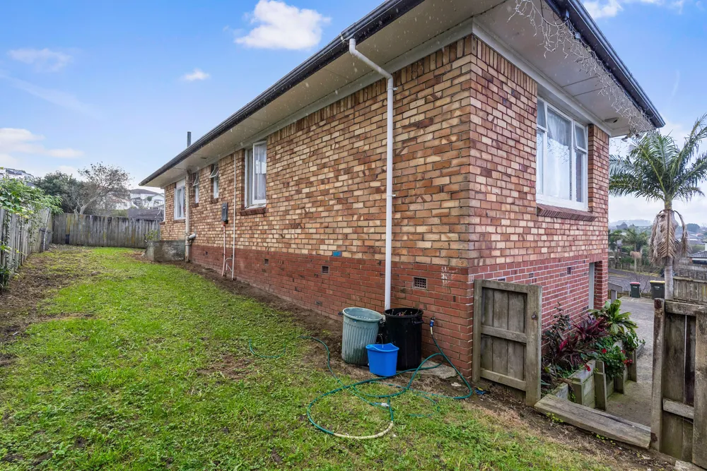 Photos of 114 Alfriston Road