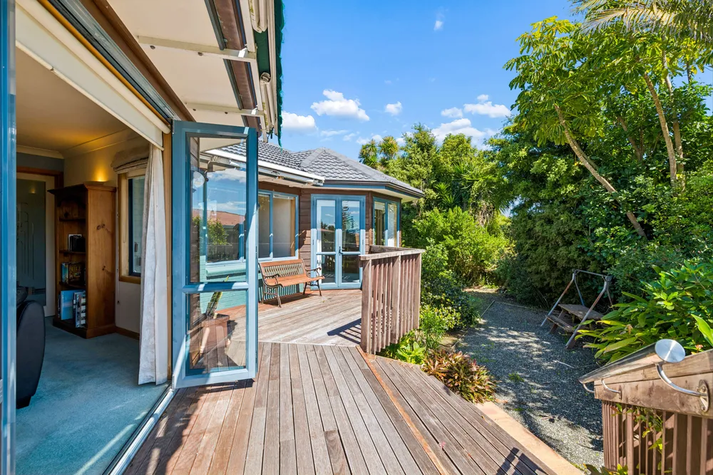 Photos of 17 Ngaio Avenue
