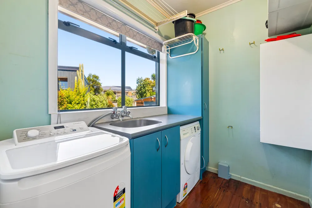 Photos of 17 Ngaio Avenue