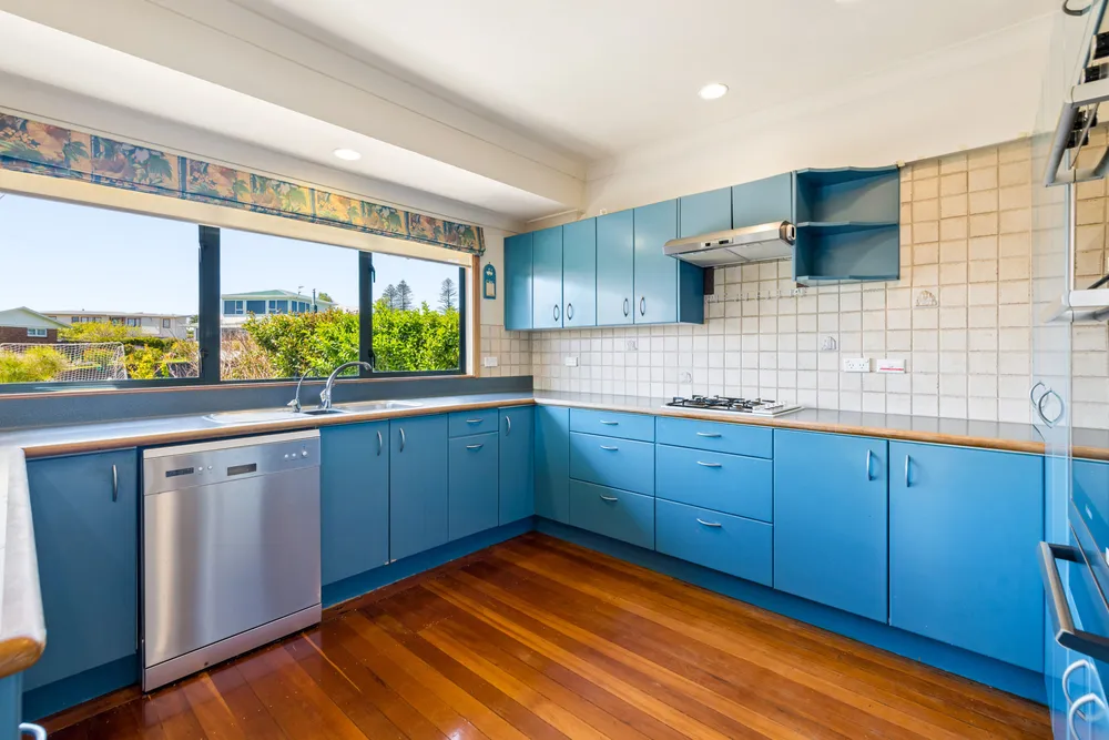 Photos of 17 Ngaio Avenue