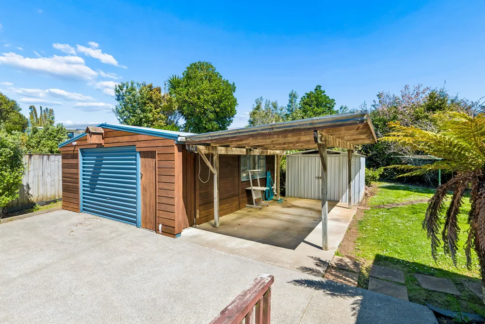 Photos of 17 Ngaio Avenue