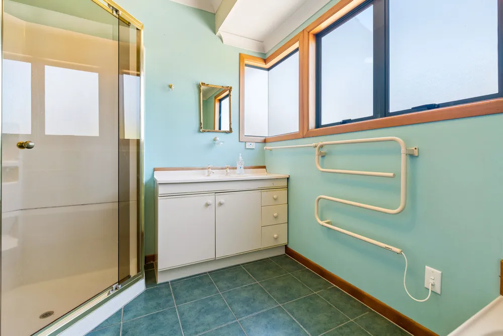 Photos of 17 Ngaio Avenue
