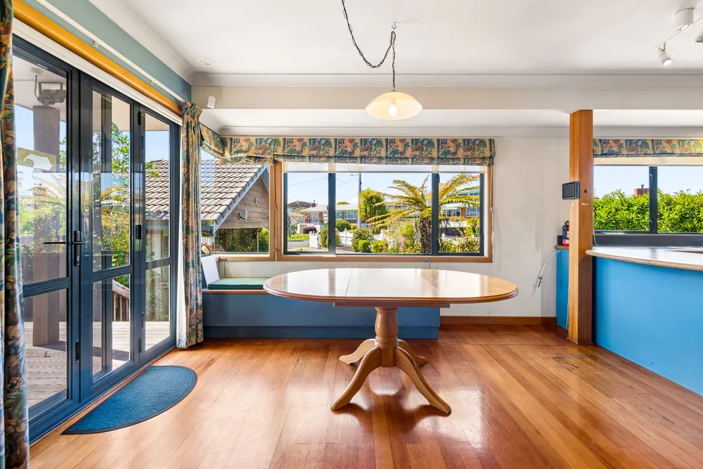 Photos of 17 Ngaio Avenue