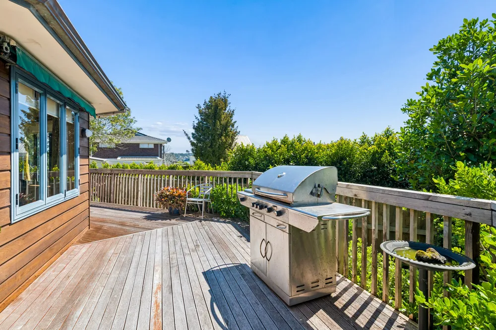 Photos of 17 Ngaio Avenue