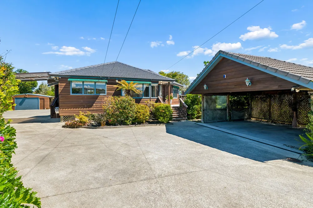 Photos of 17 Ngaio Avenue