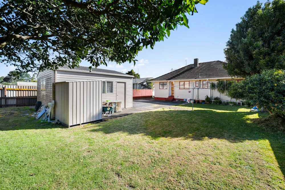 Photos of 16 Antrim Crescent