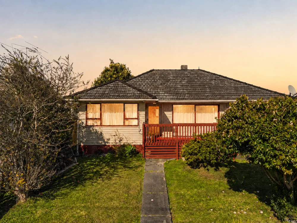 Photos of 16 Antrim Crescent