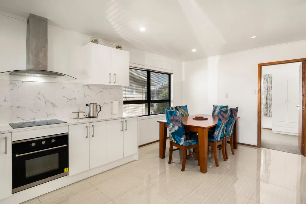 Photos of 16 Antrim Crescent
