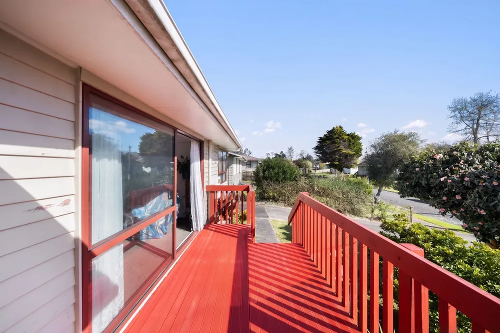 Photos of 16 Antrim Crescent