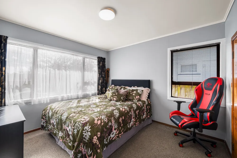 Photos of 16 Antrim Crescent