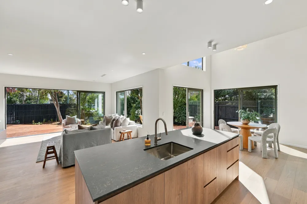 Photos of 26 Perry Street