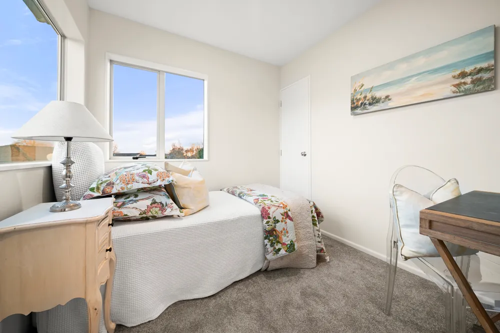 Photos of 419A Bucklands Beach Road