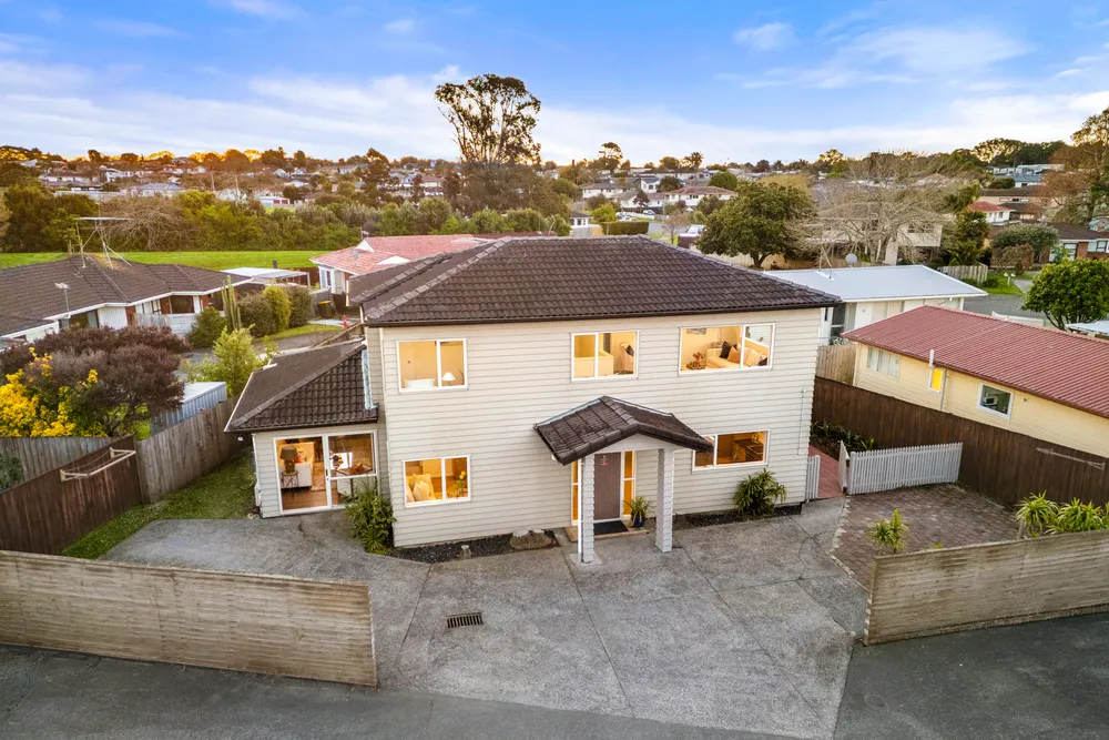Photos of 419A Bucklands Beach Road