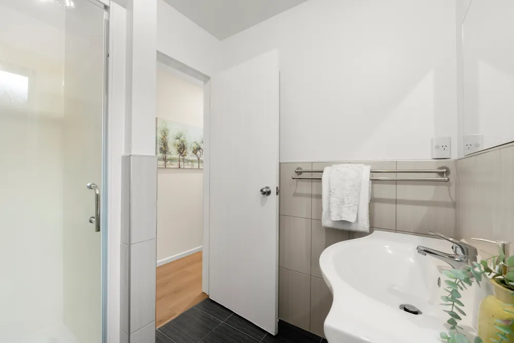 Photos of 419A Bucklands Beach Road