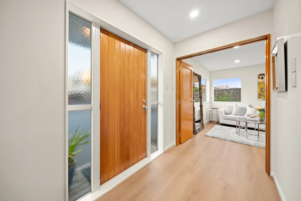 Photos of 419A Bucklands Beach Road