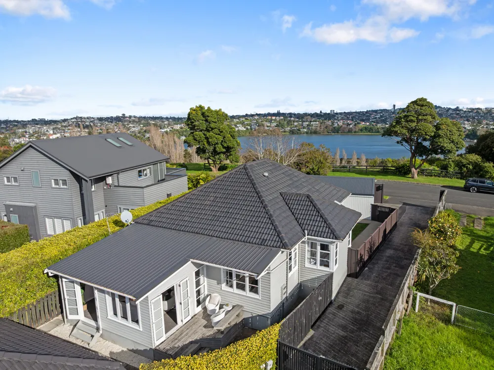 Photos of 36 Ngaio Street