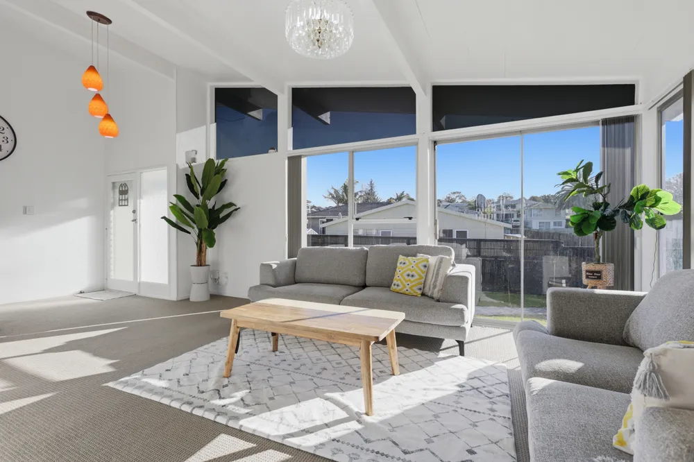 Photos of 39 Thornlow Street