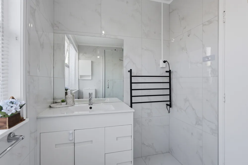 Photos of 39 Thornlow Street