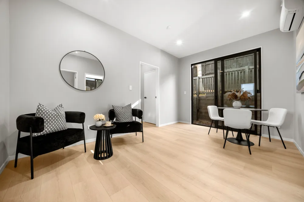 Photos of 1 Selwyn Crescent