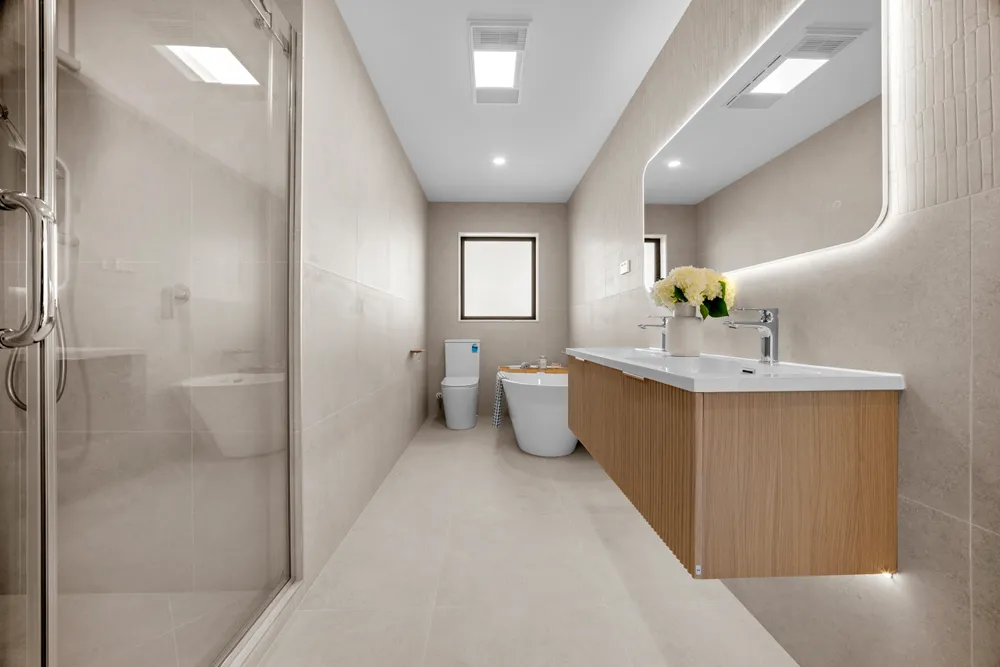 Photos of 1 Selwyn Crescent
