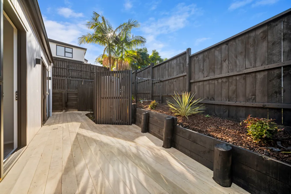 Photos of 1 Selwyn Crescent