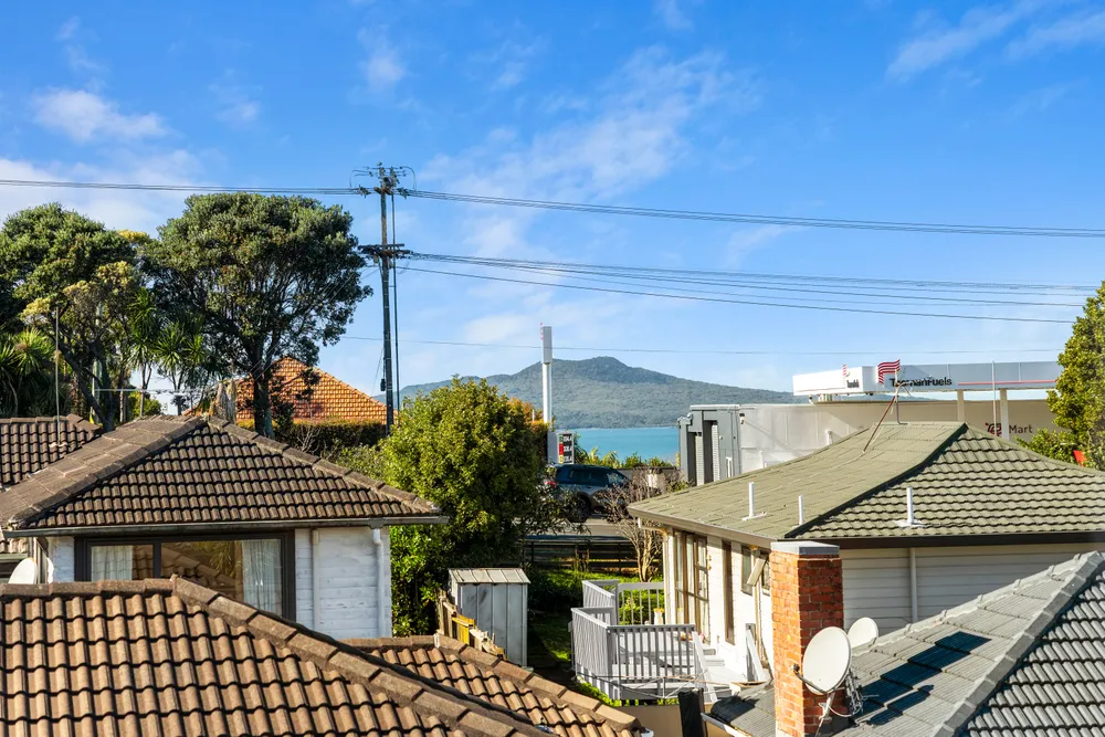 Photos of 1 Selwyn Crescent