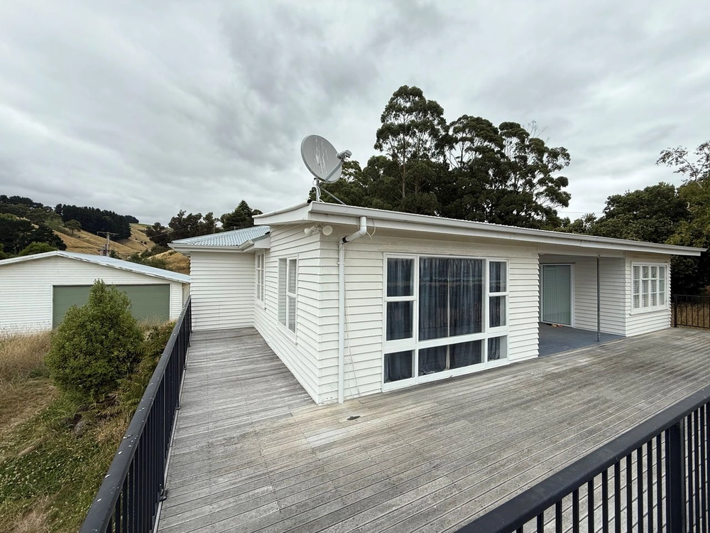 Photos of 250 Bayview Road