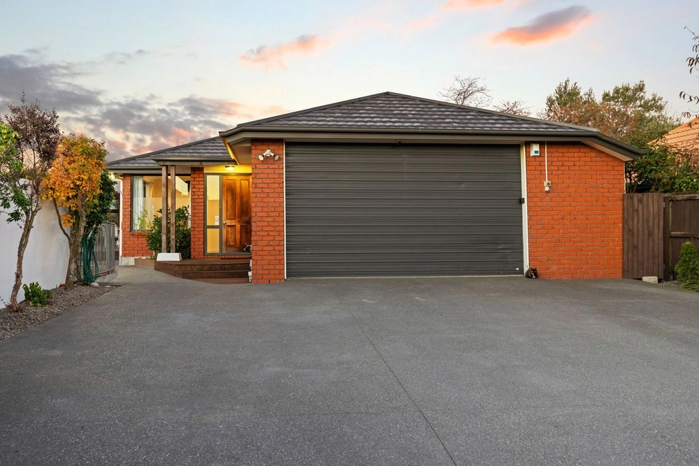Photos of 10 Courtfield Close