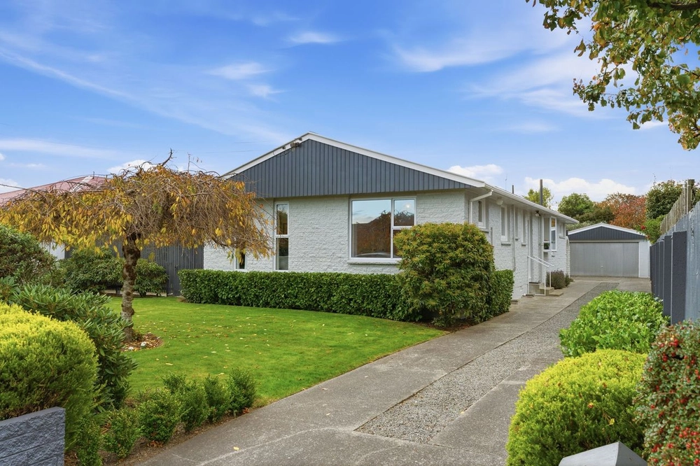 Photos of 72 Merrin Street